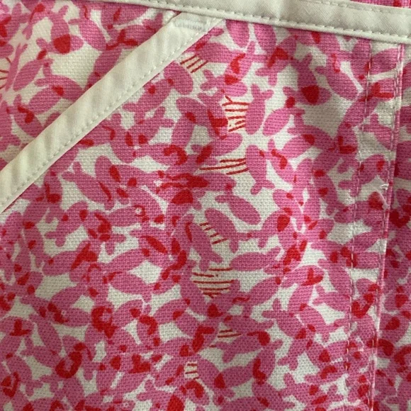 Lilly Pulitzer skort. Classic pink and white. Super comfy! - Picture 2 of 3
